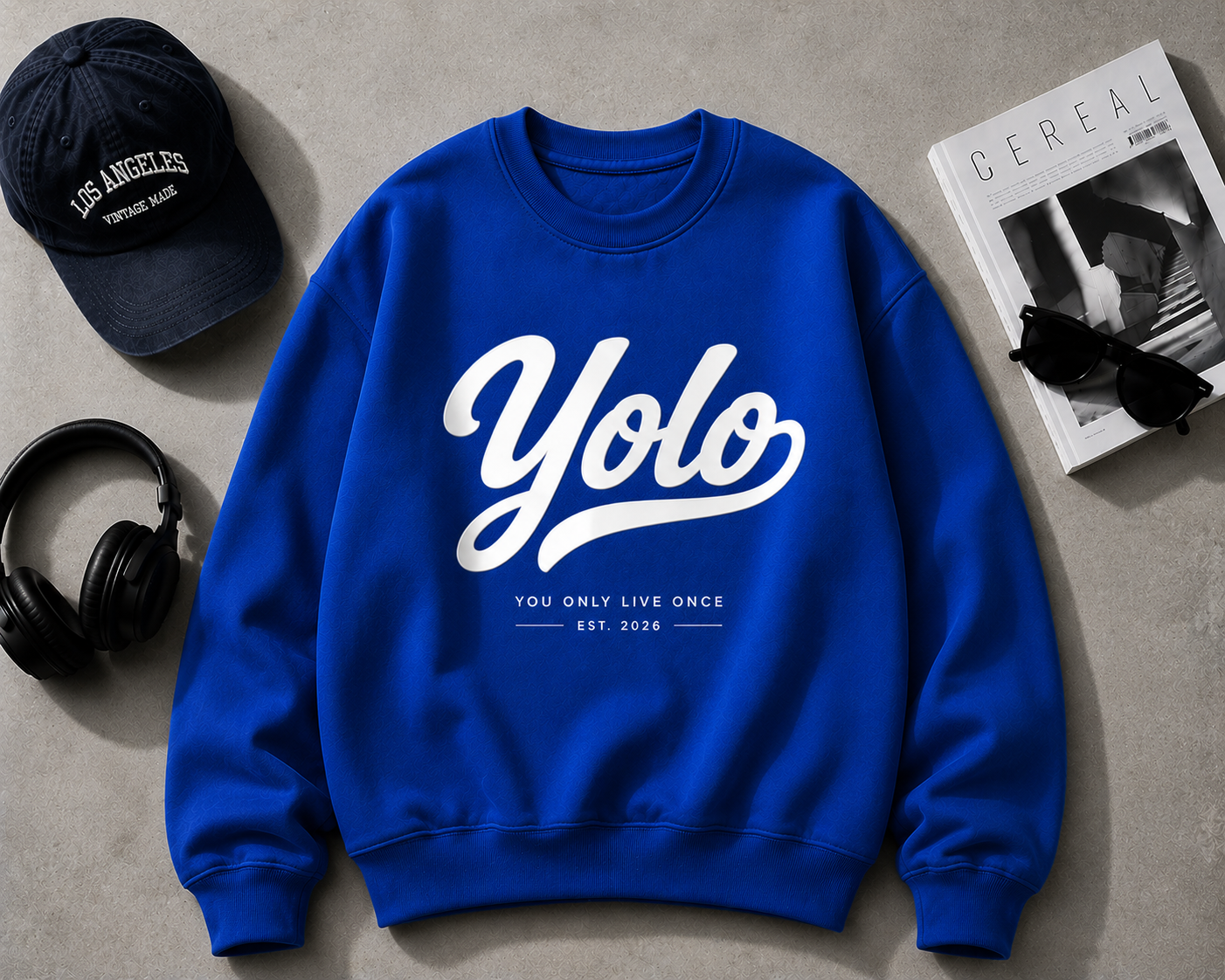 Trendy Koningsblauw Sweatshirt met 'Yolo' Print – Comfortabel & Stijlvol Streetwear voor Jongeren en Volwassenen